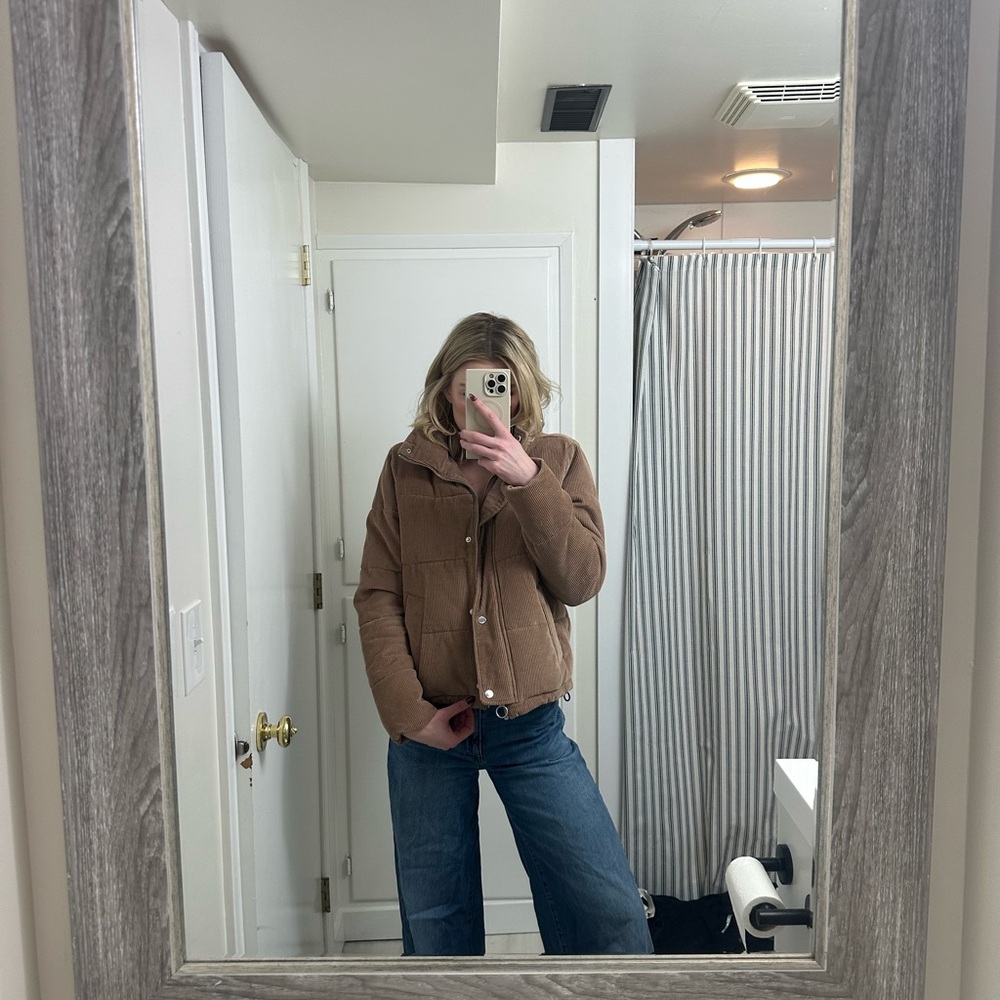 Hollister Women's Brown Puffer Jacket